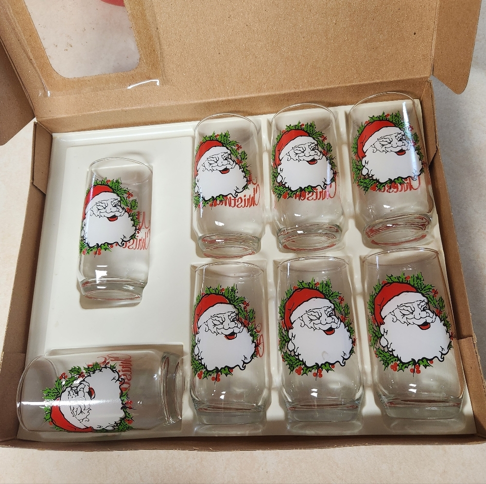 Vtg Anchor Hocking Winking Santa Christmas Glasses Tumblers 12oz Set of 8  Boxed